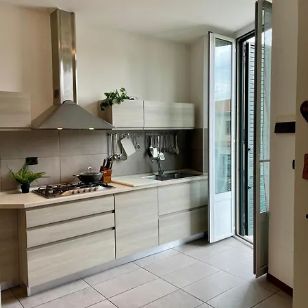 Bnbook Cornelia's * Besozzo